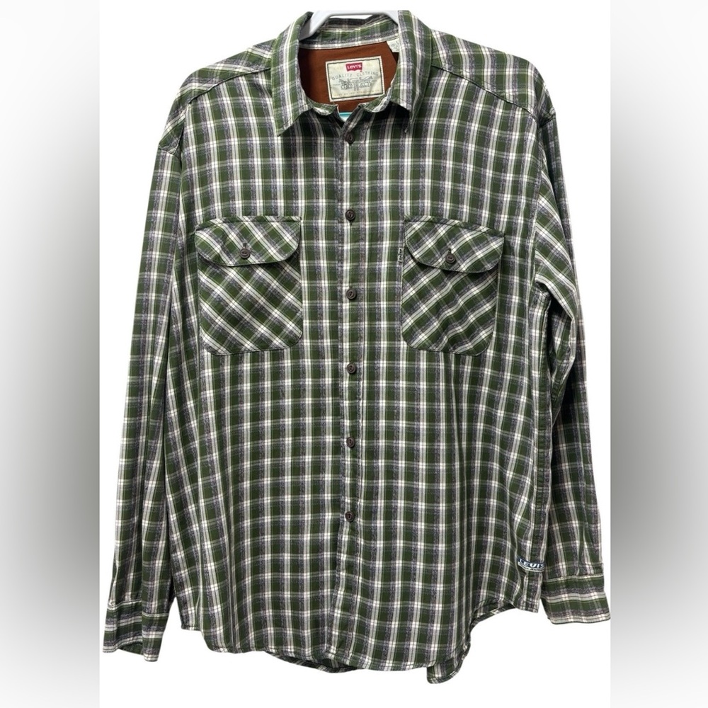 VINTAGE LEVI BUTTON DOWN LONG SLEEVE PLAID POCKETED SHIRTTAIL HEM MENS SHIRT